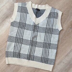 SHEIN V-Neck Checkered Sweater - Black and Cream